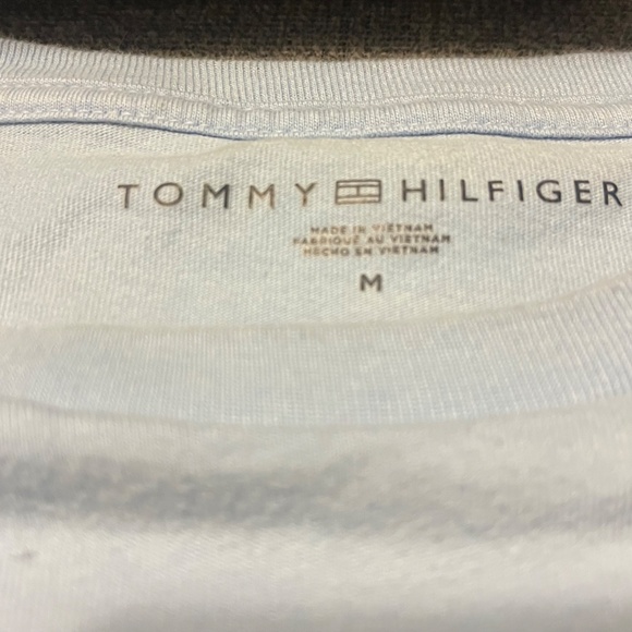 Tommy Hilfiger mens designer t-shirt. Baby blue. Medium. - Picture 3 of 4